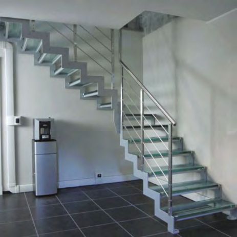 PR - L028 - Double Stringer Straight Staircase