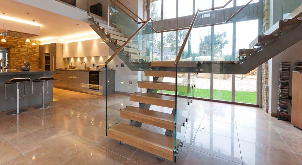 PR - L014 - Central Beam Straight Staircase